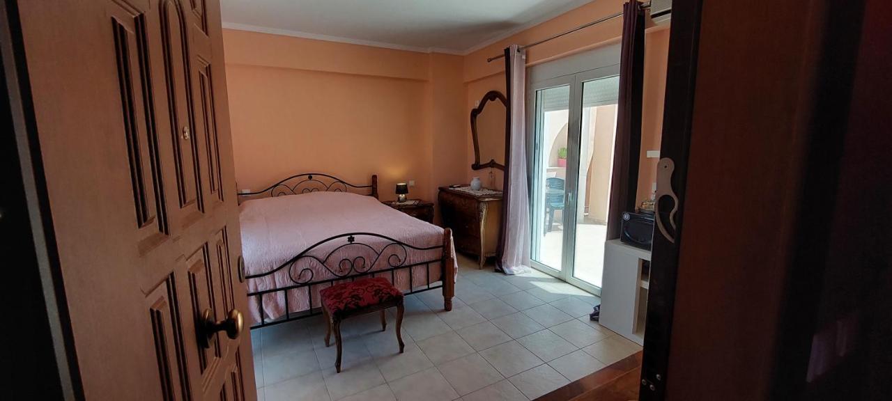 Anastacias Apartment Артеміда Екстер'єр фото